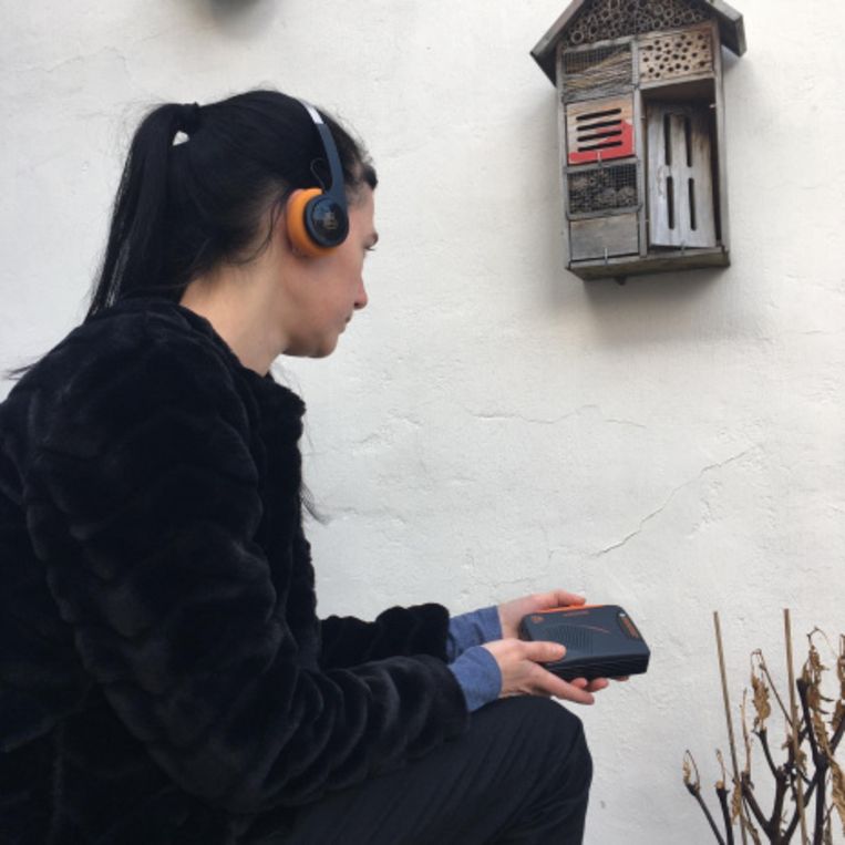 Naar het theater luisteren op een walkman: meer dan een gimmick. Beeld Theater Zuidpool