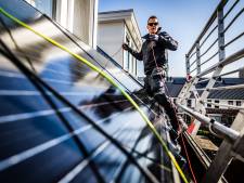 Greenchoice verlaagt stroomprijs overdag en rekent deel terugleverkosten zonnepanelen door aan klanten