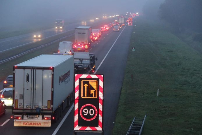 Een lange file op de A1 bij Rijssen deze ochtend. Even later ontstond in de andere rijrichting ook een file.