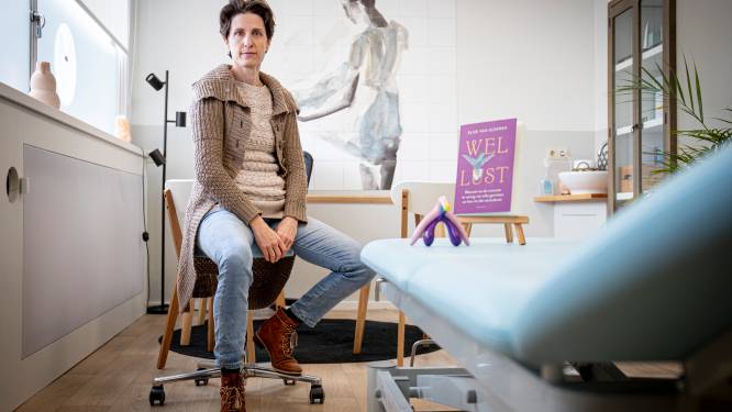 Seksuoloog Elise helpt vrouwen weer genieten tussen de lakens: ‘Eerste stap penetratieverbod’