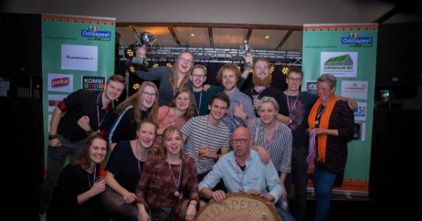 Nix is te gek! wint dorpsquiz Odiliapeel | Uden, Veghel eo - BD.nl