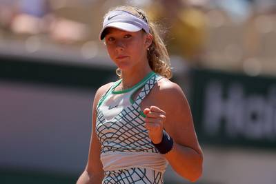 Roland Garros-sensatie Andreeva (16) verbaast op en naast de baan: “Ik wil 25 grandslamtitels pakken”