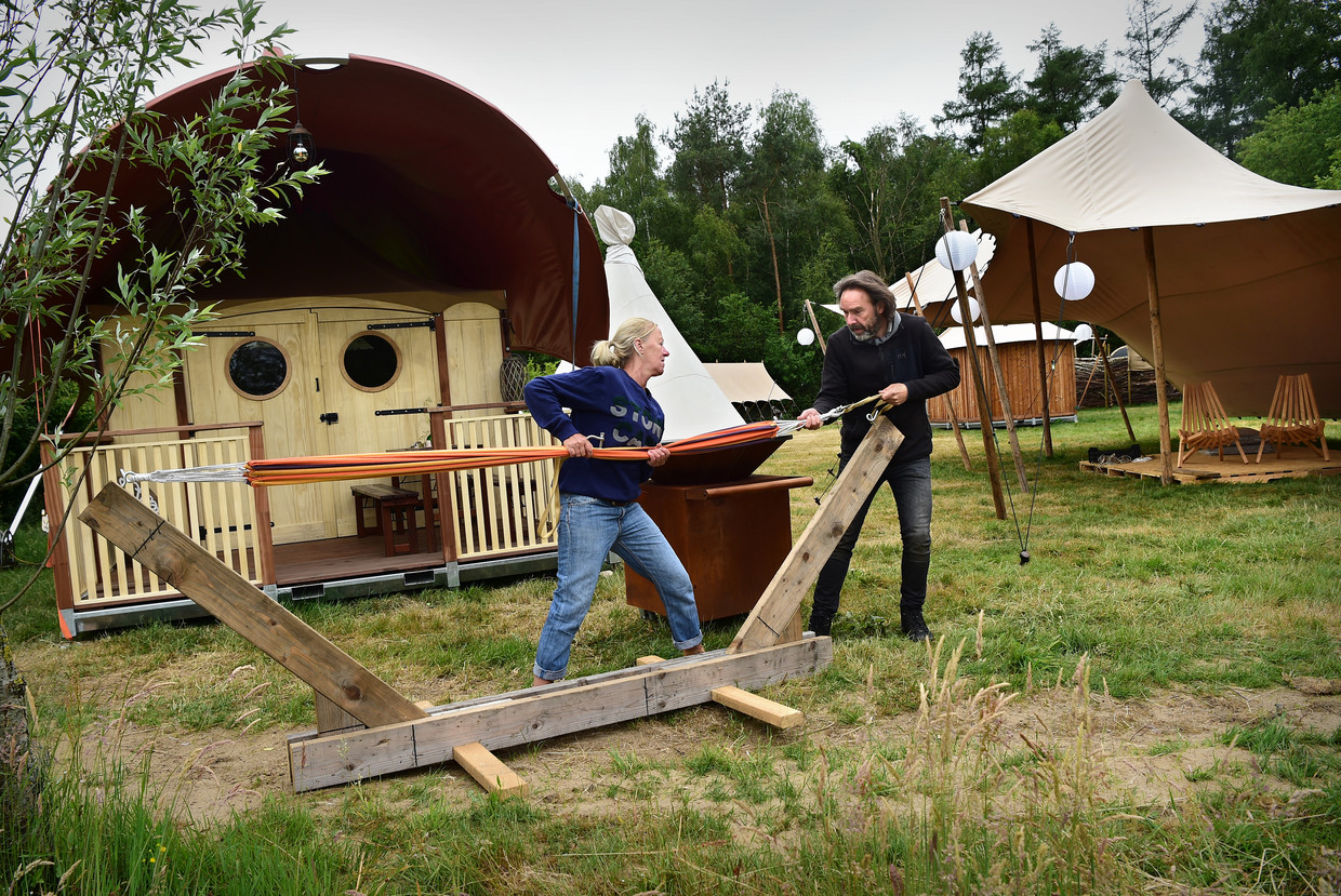 Verzakking Plagen breng de actie Op de eclectische pop-up camping voelt een wereldreiziger zich ook prettig