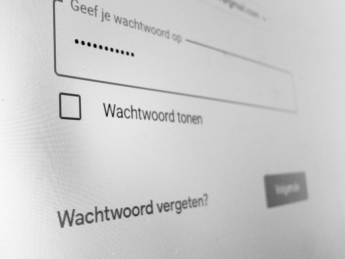 Iedereen op internet gebruikt gemiddeld zo'n 38 wachtwoorden.