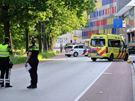 Twee gewonden bij botsing met fiets en motor in Breda