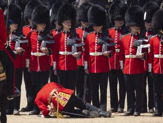 Prins William onherkenbaar en militairen die flauwvallen: zo verliepen voorbereidingen op verjaardagsparade van Charles 