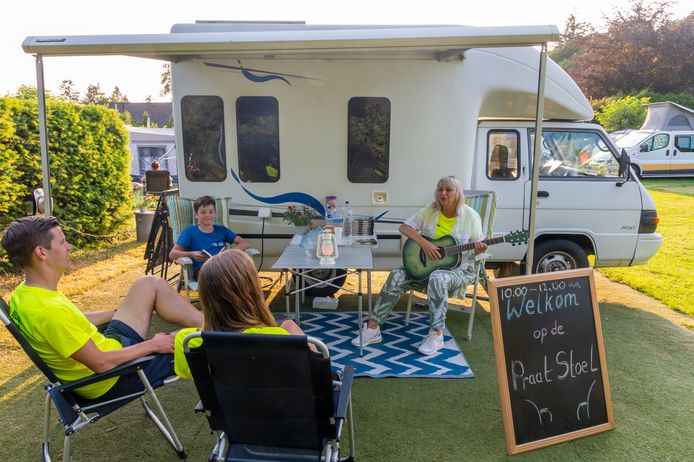Alle campinggasten zijn welkom bij campingpastor Monique Veenstra. ‘Er voor mensen zijn, dat is wat ik te geven heb.’