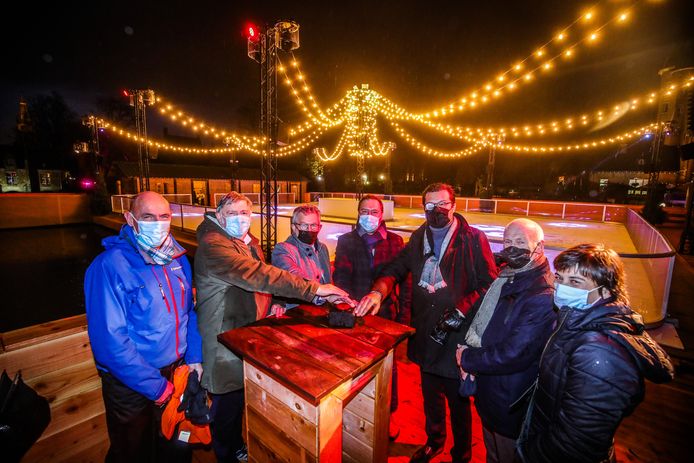 opening wintergloed en kerstmarkt te Brugge