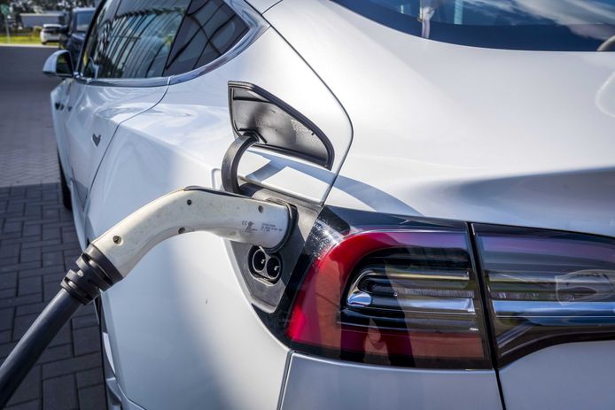 Tesla is een van de voorlopers van het fabriceren van elektrische auto's op de wereld.