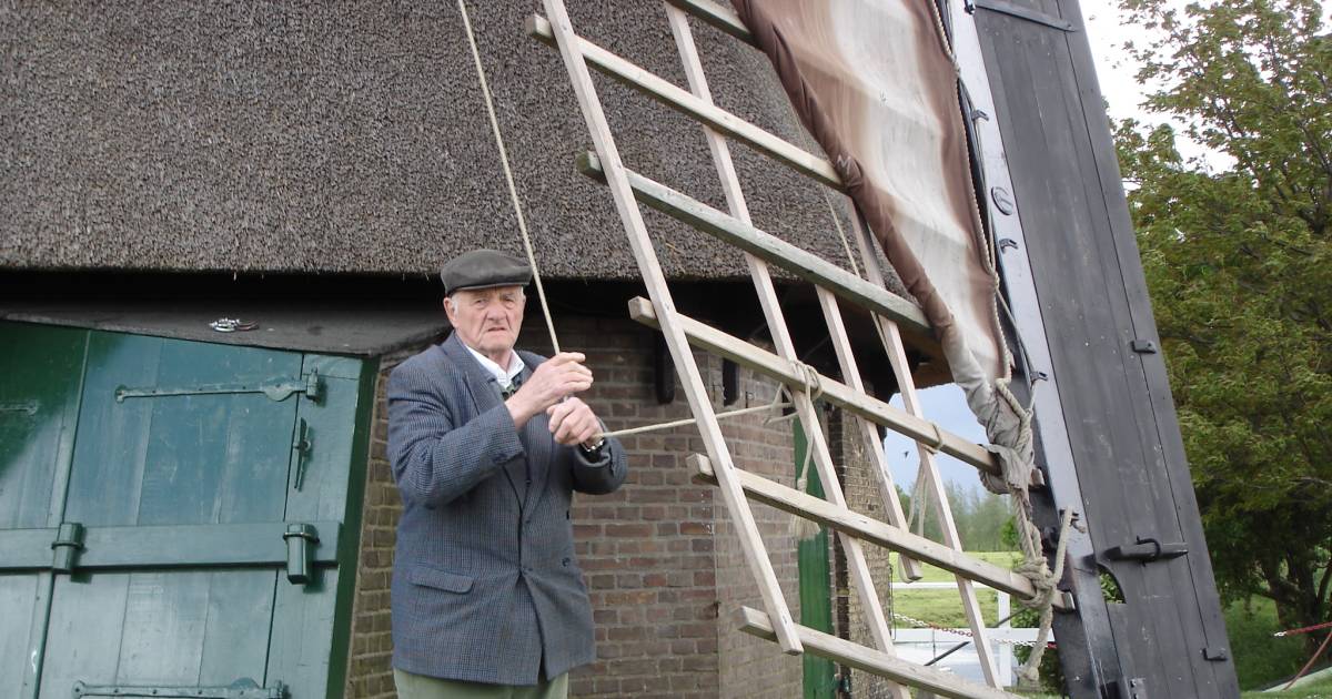 Molens In Rouwstand Voor Aan Corona Overleden Kinderdijkse Molenaar Dordrecht Ad Nl