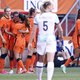Achtbaan van emoties bij Oranjevrouwen, vooral bij Van de Sanden: ‘Ik heb twijfels gehad’