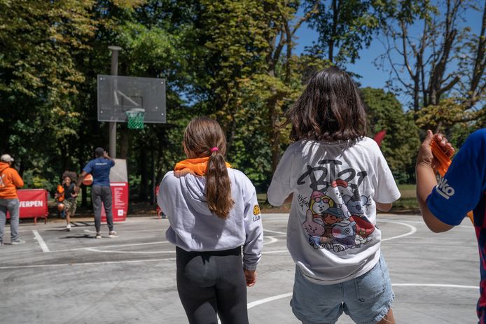 It widens basketball court in the Kielpark.