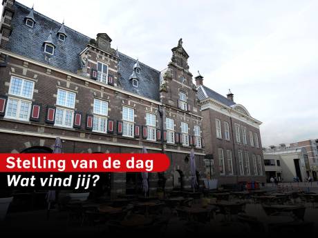 Stelling | Zonnepanelen op een rijksmonument zoals de Waag in Almelo kan echt niet