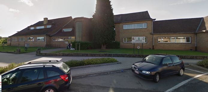 De nieuwbouw van 't Populiertje komt achter de huidige schoolgebouwen.