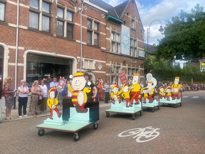 Folklorestoet brengt ambiance naar de stad | Aarschot | hln.be