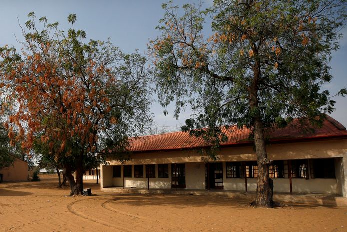 De school waar de meisjes werden gekidnapt.