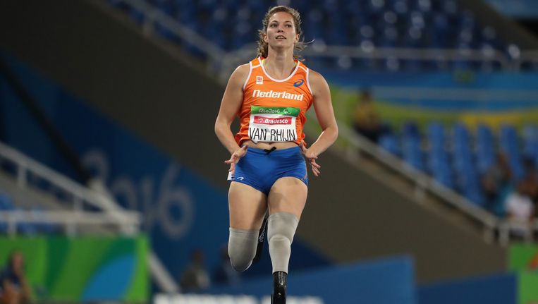 Marlou van Rhijn tijdens de series van de 200 meter in Rio, Paralympische Spelen Beeld Getty Images