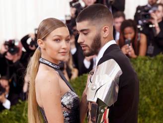 Gigi Hadid vertelt over thuisbevalling: “Zayn ving de baby op”