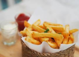 Frietjes zijn gemaakt van aardappel, dus hoe (on)gezond zijn ze nu eigenlijk?