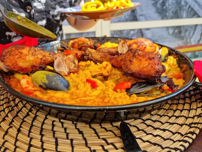 De paella is overheerlijk en zeker een omweg waard!
