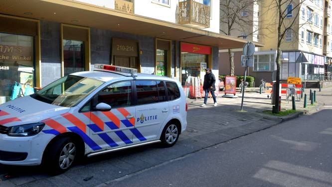 Twee mannen overvallen Wibra aan Betje Wolffstraat en bedreigen medewerkers met mes