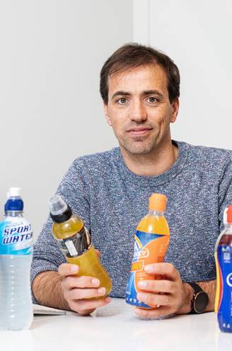 Sportdiëtist van KAA Gent beoordeelt 10 sportdranken: “Om deze suikers te verbranden, moet je al minstens één uur hardlopen”