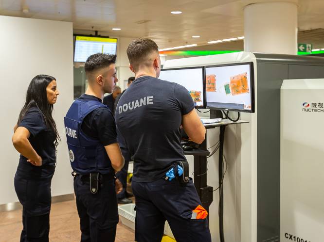 Chinese scanners die douane gebruikt vormen tóch een veiligheidsrisico