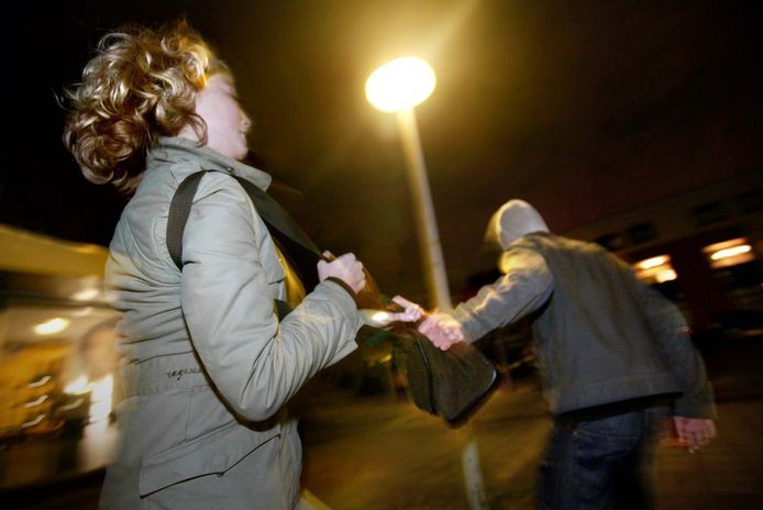 Een in scène gezette straatroof