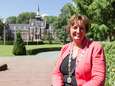 Oud-minister en burgemeester van Alphen in verlegenheid om ton salaris uit bijbanen