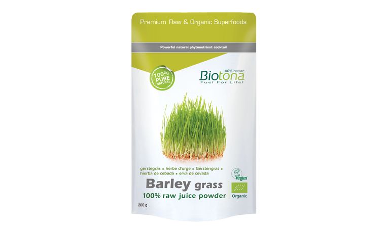 Biotona Barley Grass Raw Powder € 22,99 (hollandandbarett.nl) en Super Green Mix € 24,99 (yoursuper.eu) Beeld 