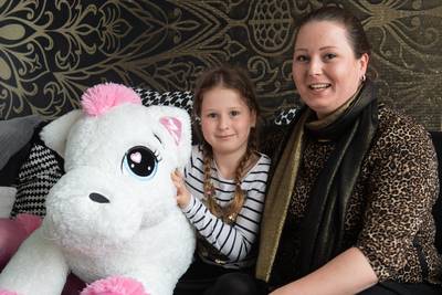 Taxichauffeur neemt kinderen mee naar huis, zonder verkeerde bedoelingen. Mag dat?