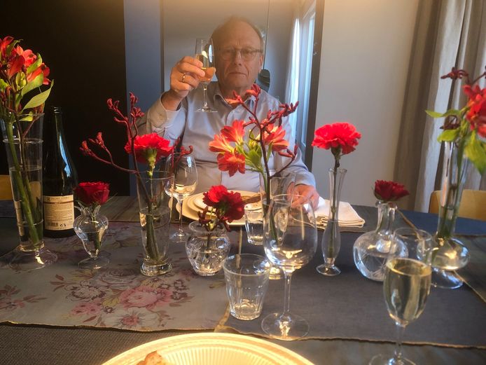 Burgemeester Jan Boelhouwer viert donderdag 26 maart thuis, met zijn vrouw, het afscheid van de gemeente Gilze en Rijen. Een grote afscheidsbijeenkomst die avond kon vanwege coronavirus niet doorgaan. Maar hij blijft toch nog wat langer.