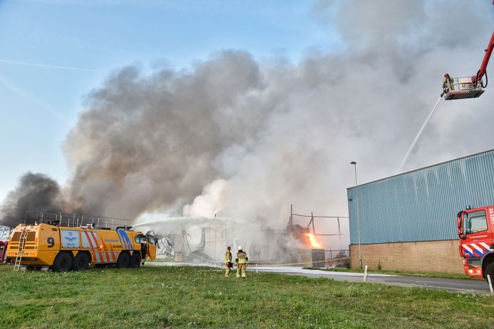 Ravage na brand Industrieterrein Kraaiven Tilburg.