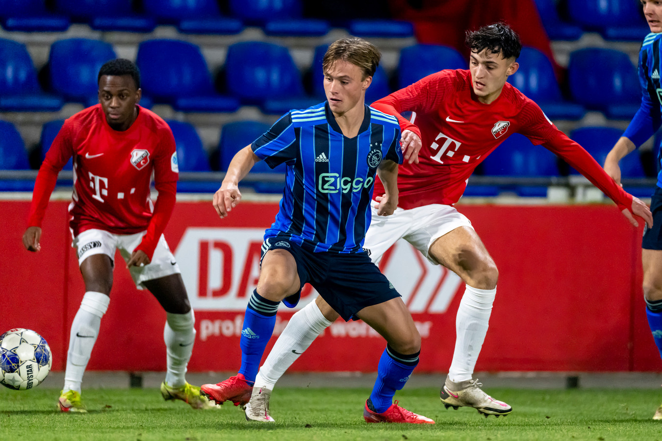 Jong Ajax na zege op Jong