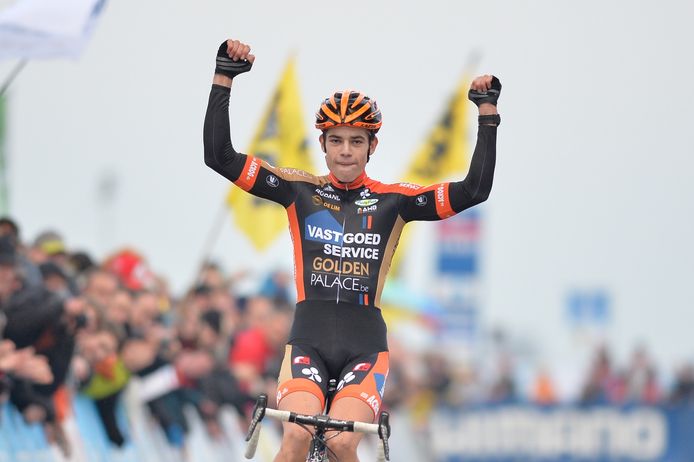 Wout van Aert wint in 2014 zijn eerste wereldbekermanche in Koksijde.