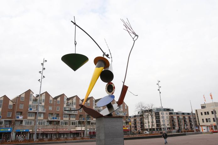Het kunstwerk van Auke de Vries op de Markt in Ede in 2008
