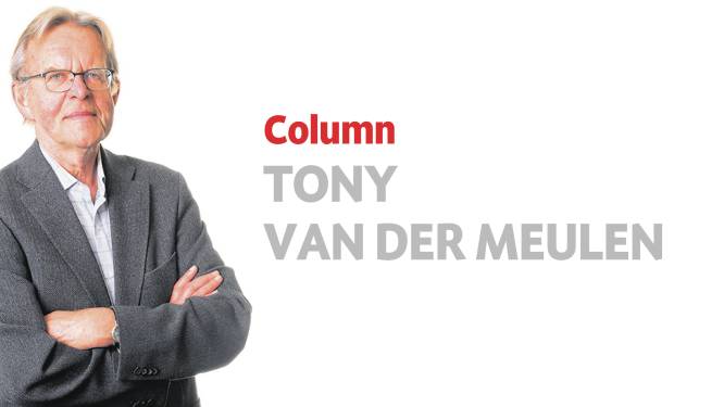 De kettingzaag loeit en de echte mannen zijn niet te stuiten