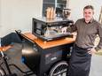 Stef Boers uit Losser is in januari 2023 begonnen met zijn Missie Koffie. Als barista komt hij met zijn bakfiets langs op verschillende locaties.