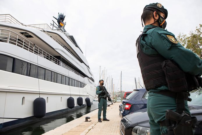 In Spanje werd deze week beslag gelegd op een schip van oligarch Viktor Vekselberg.