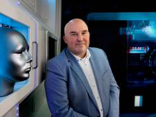 Hans wil het iedereen leren: ‘Ben niet bang voor kunstmatige intelligentie, maar omarm het’