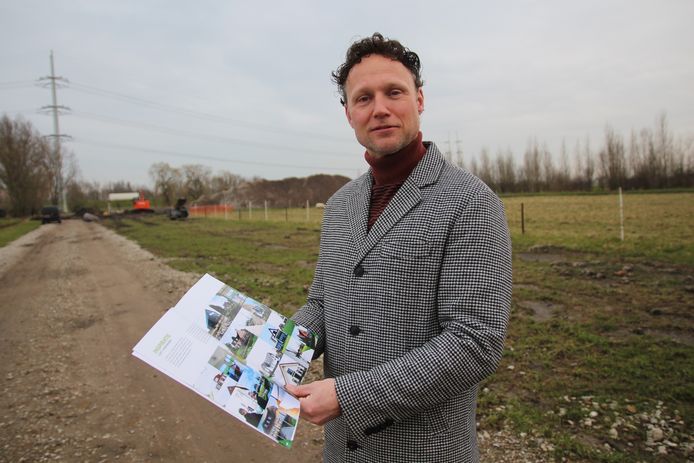 Rick Bregman hoopte in mei of juni de eerste paal van zijn droomhuis de grond in te slaan, maar hij moet voorlopig hopen dat zijn huidige plannen überhaupt door mogen gaan.