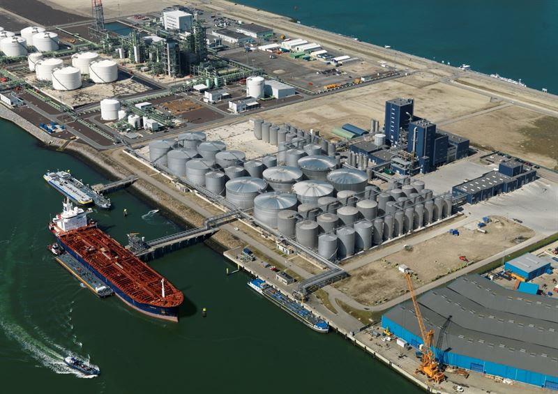 Brandstofbedrijf Neste neemt raffinaderij op de Maasvlakte met ...
