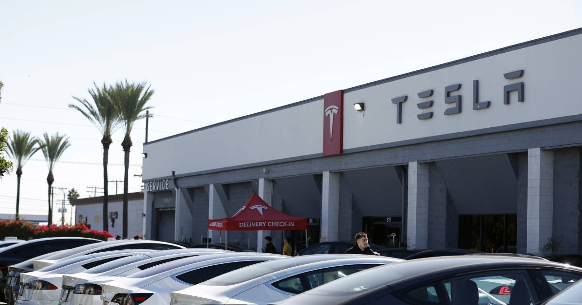 How Tesla's Gigacasting Production Method is Lowering Car Prices and Impacting Competitors