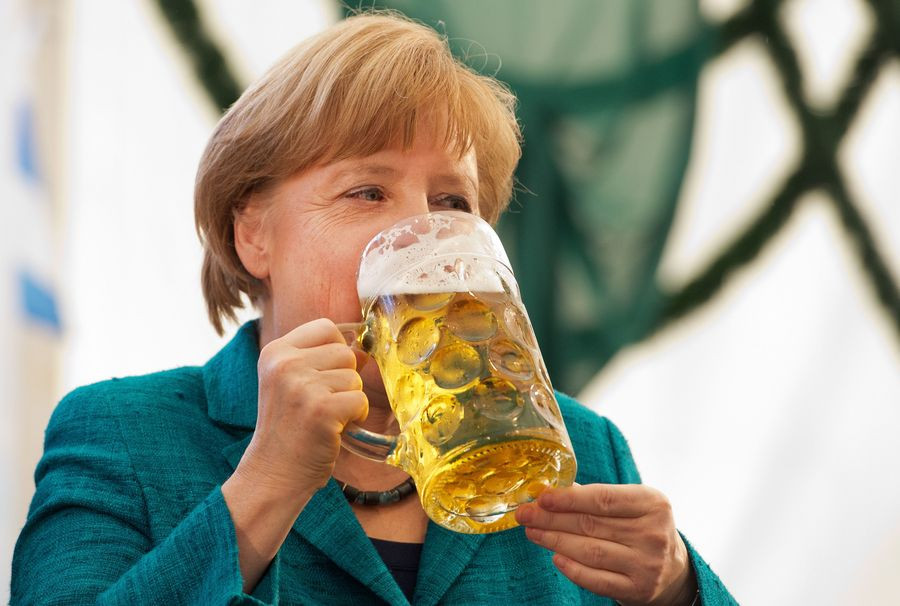 vlinder Kan niet Fonetiek Duitse brouwers bezorgd dat winning schaliegas puurheid bier aantast | Foto  | AD.nl