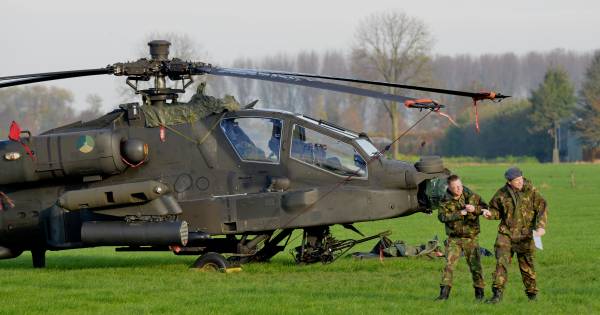 Piloten Apache niet vervolgd voor vliegen tegen hoogspanningslijn in Zoelmond