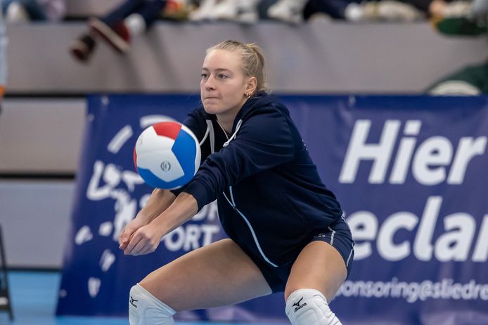 Evie van Kerkvoorde speelt de rest van dit volleybalseizoen voor Sliedrecht Sport.