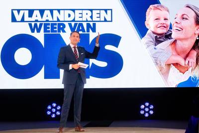 Vlaams Belang trekt naar verkiezingen met slogan ‘Vlaanderen weer van ons’