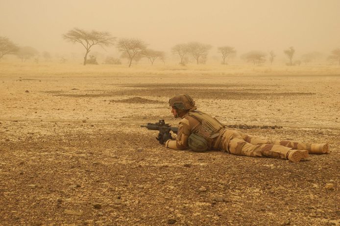 Archiefbeeld. Franse soldaat in Mali. België ziet af van het engagement om dit jaar nog 250 militairen naar Mali te sturen als onderdeel van de Europese taskforce Takuba.