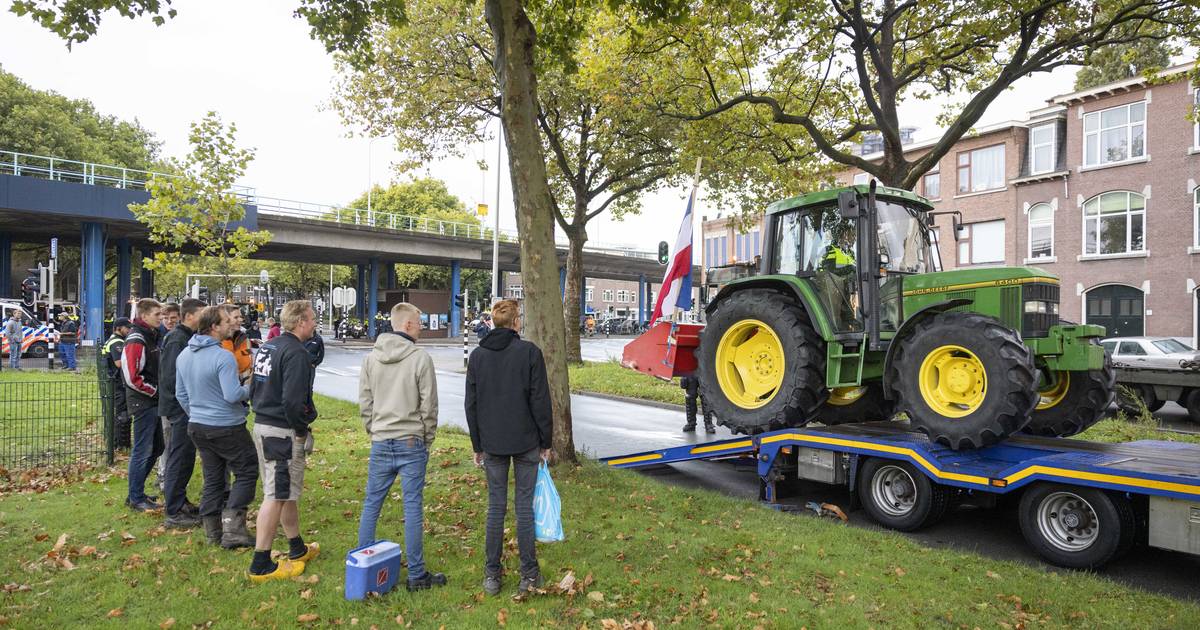 Trekkers protesterende boeren in Den Haag in beslag genomen, noodbevel afgegeven