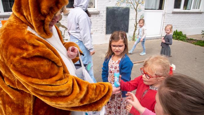 Marktplein drie dagen lang decor voor Paaskermis